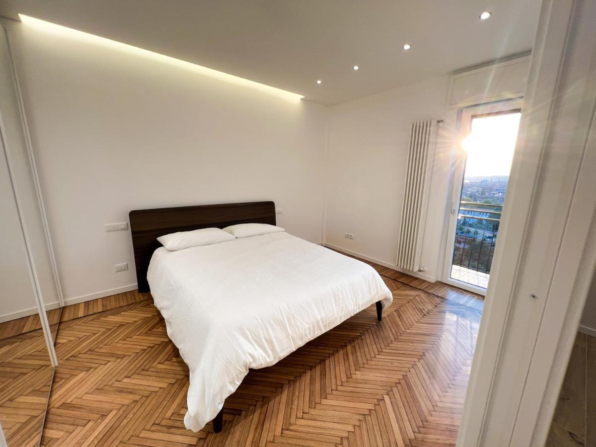 Attici Alba E Tramonto Ospedale E Vista Apartment Brescia Bagian luar foto